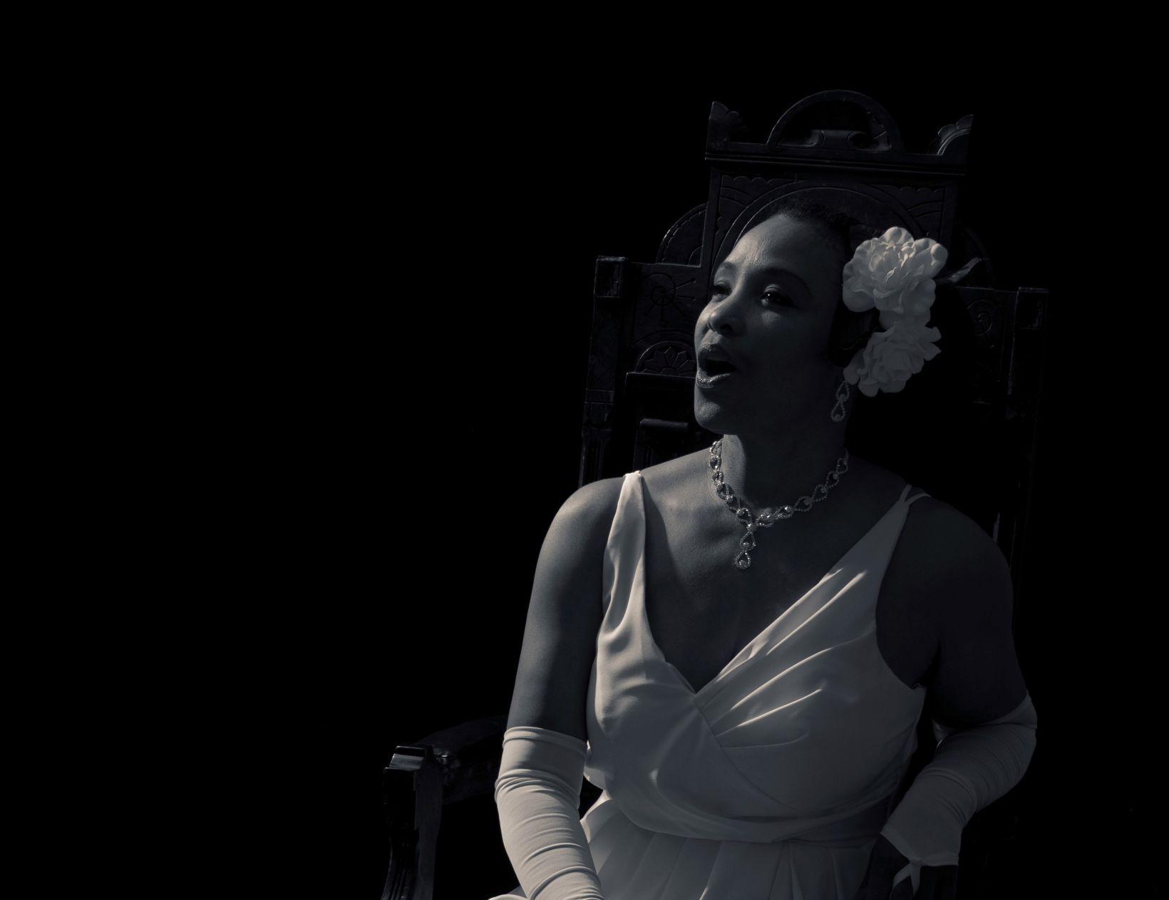Monica Cantrell performing as Billie Holiday